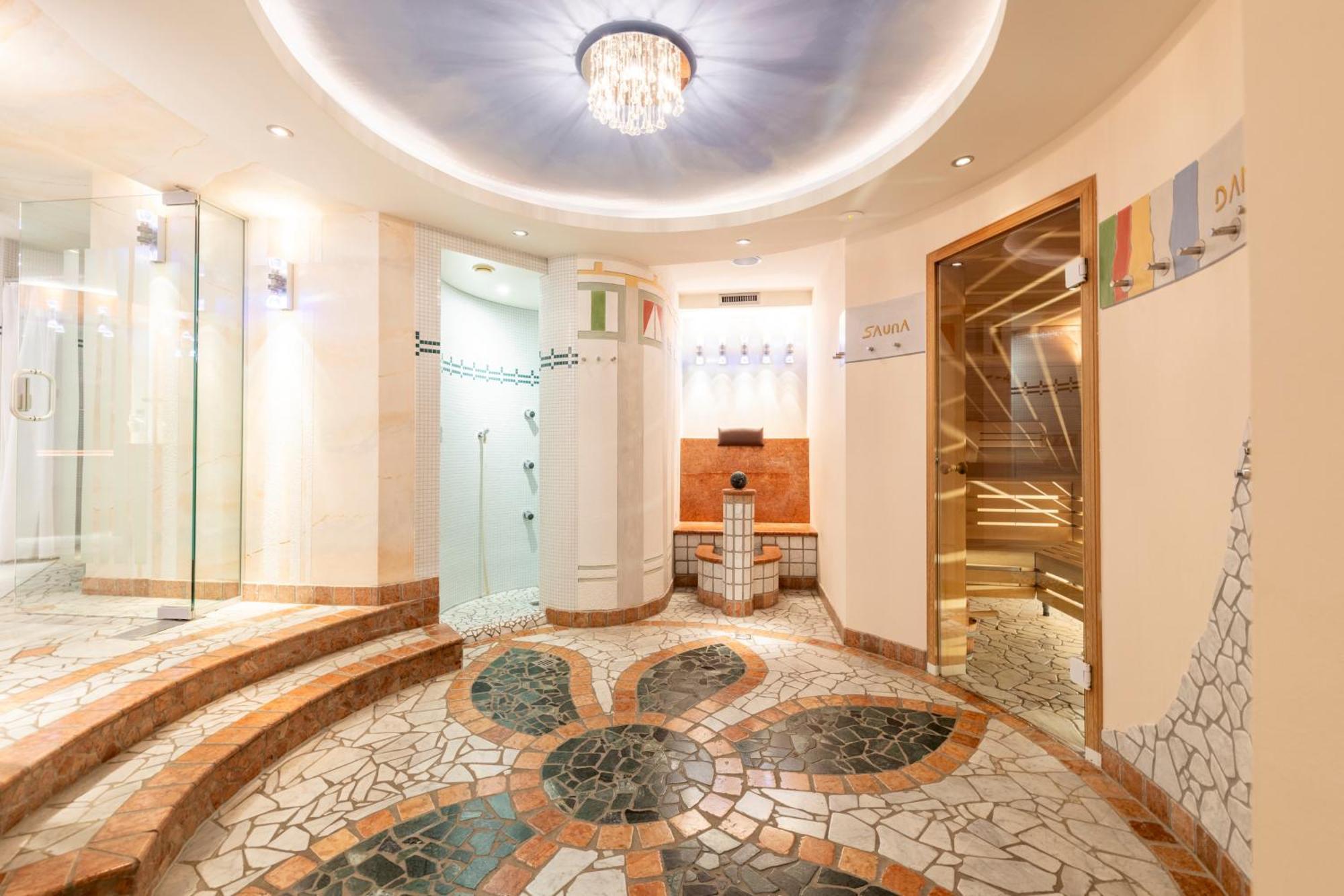 Hotel Jaegerhof Ischgl Bagian luar foto