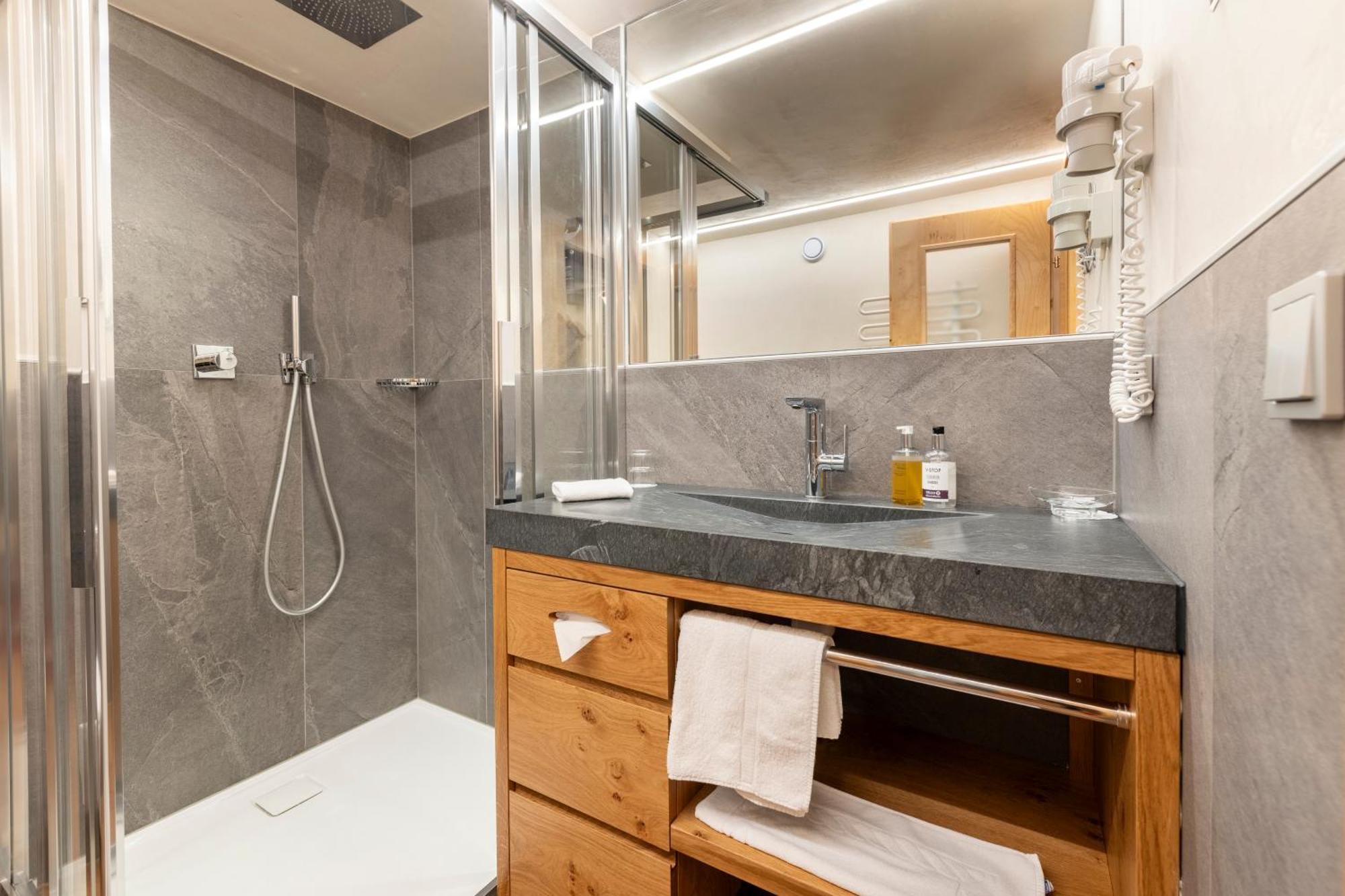 Hotel Jaegerhof Ischgl Bagian luar foto