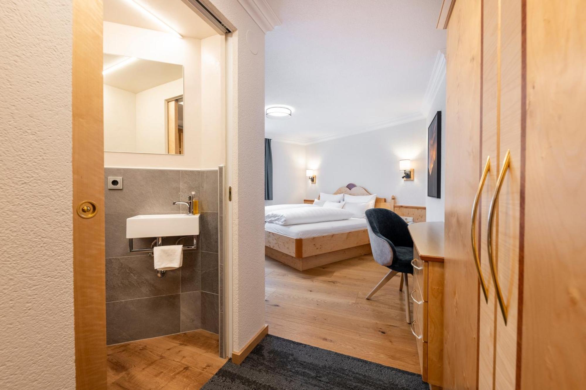 Hotel Jaegerhof Ischgl Bagian luar foto